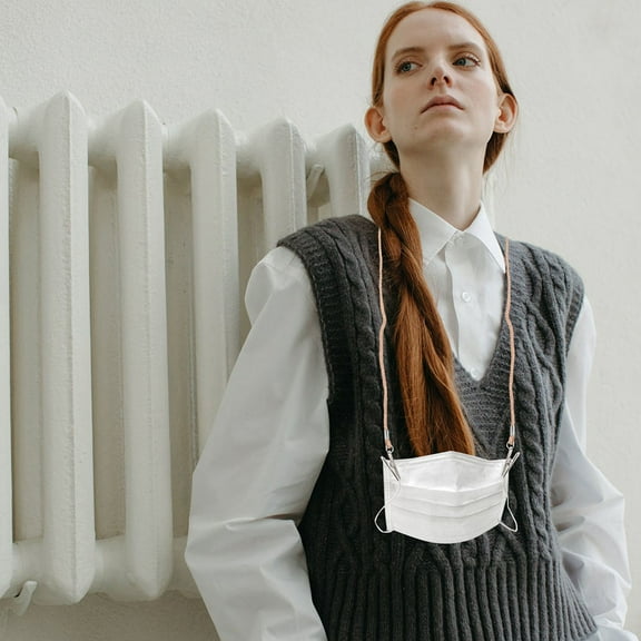 HOMEMAXS 4pcs Bib Holder Clips Napkin Clips Multifunctional Hat Strap Clips For Windy Conditions Adjustable Hat Chin Cord Straps Anti-Lost Hat Straps Holders