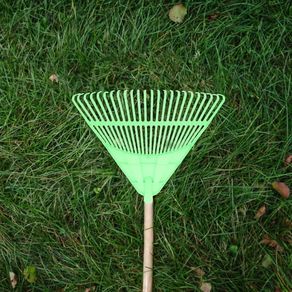 HOMEMAXS Green Plastic Rake Replacement, Lightweight Gardening Tool for Lawns, Artificial Turf, and Yard Maintenance