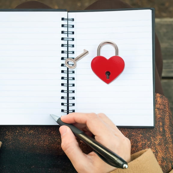 HOMEMAXS Red Heart Shaped Padlock with Key for Decoration Zinc Alloy Small Lock for Storage Box Diary Book 3
