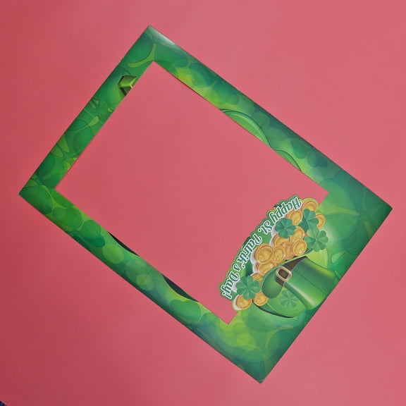 HOMEMAXS St. Patrick's Day Paper Photo Frame Green Handheld Party Photography Props EcoFriendly Design 2pcs