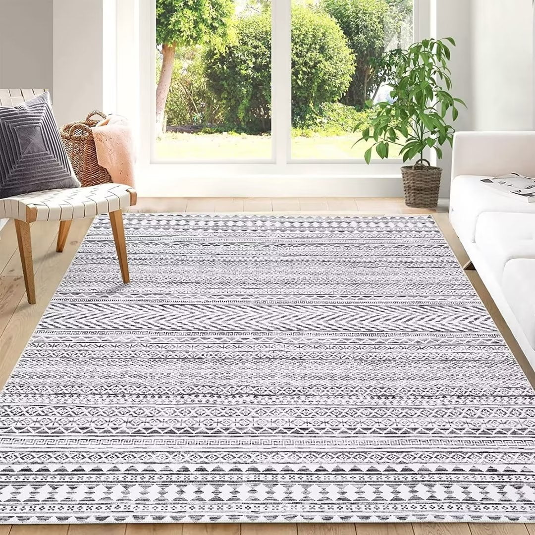 Gray Geometric Chenille Washable 5' x 7' Area Rug