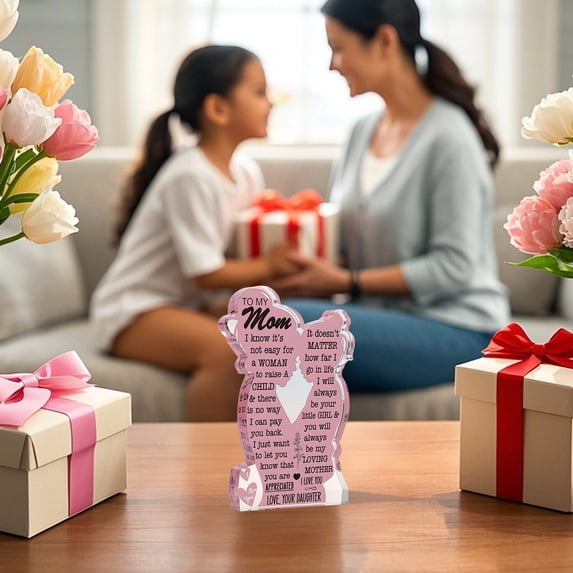 HOMKYO 5in Acrylic Heart Hug Decor, Mother's Day Craft Ornament, Holiday Gift Keepsake, Pink Plastic Figurine for Mom Dad Easter