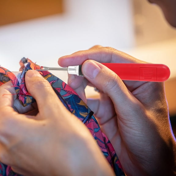 HONMEET Small Sewing Thread Remover Seam Ripper Red 1Pack For Indoor Use