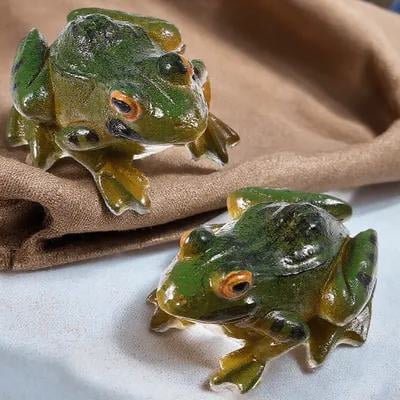 HONMEET Green Resin Frog Figurines Set of 2, Realistic Frog Statues with Detailed for Tabletop, Shelf, Home Decor