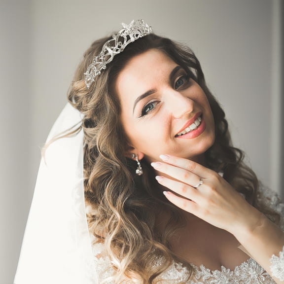 HONMEET Bridal Crown Tiara with Rhinestones and Stars for Wedding Decor