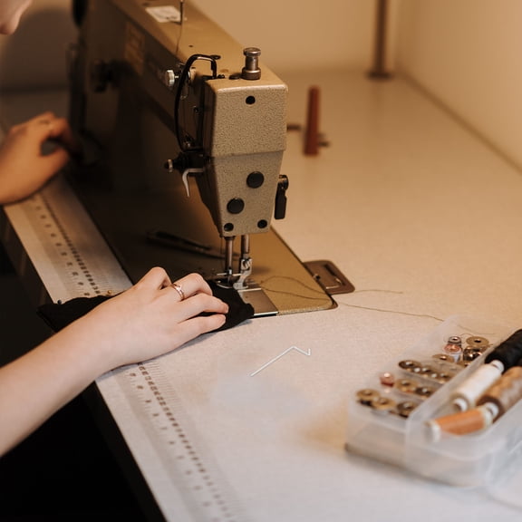 HONMEET Straight Stitching Guide for Sewing Machines Silver Iron 1Pcs Multifunctional Design for Accurate Quilting