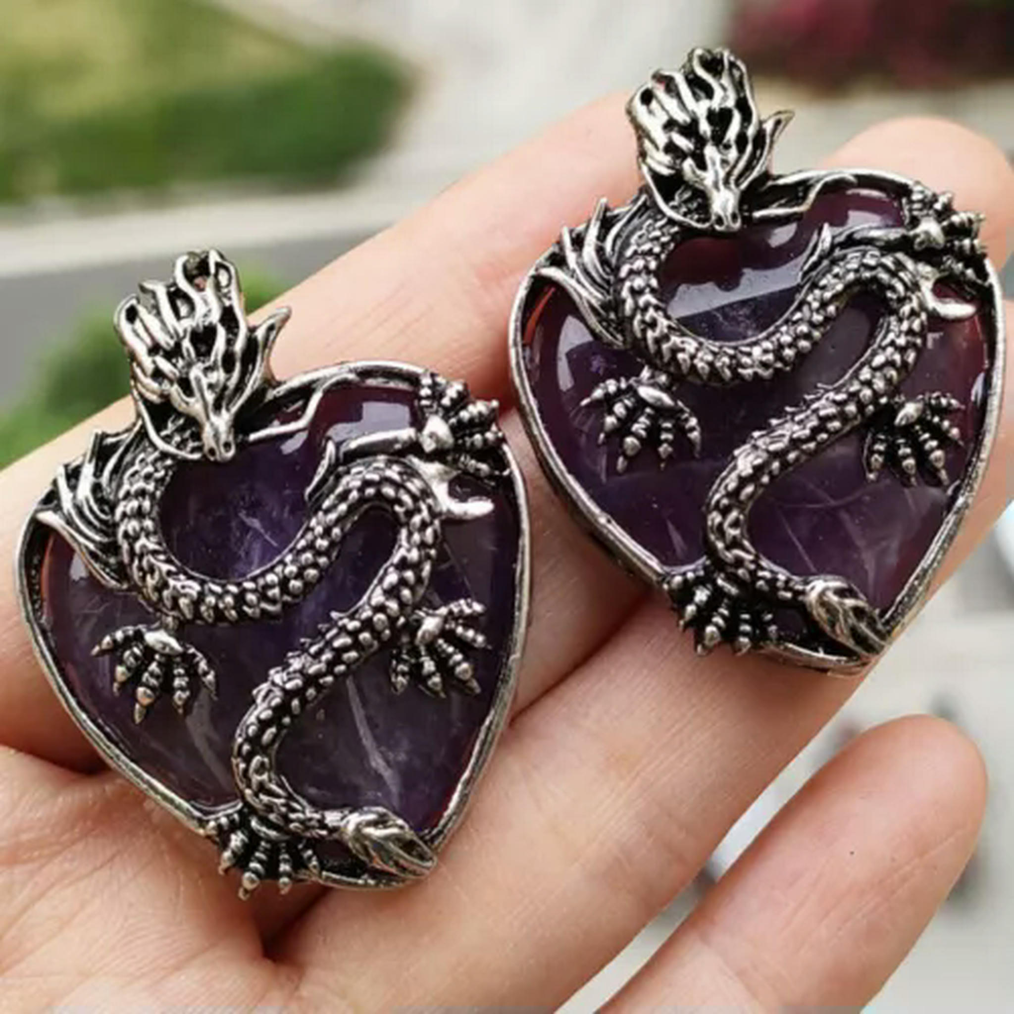 HOOUN 10pcs Natural Amethyst Stone Gems Dragon Pendants Magic Reiki Healing Amulet