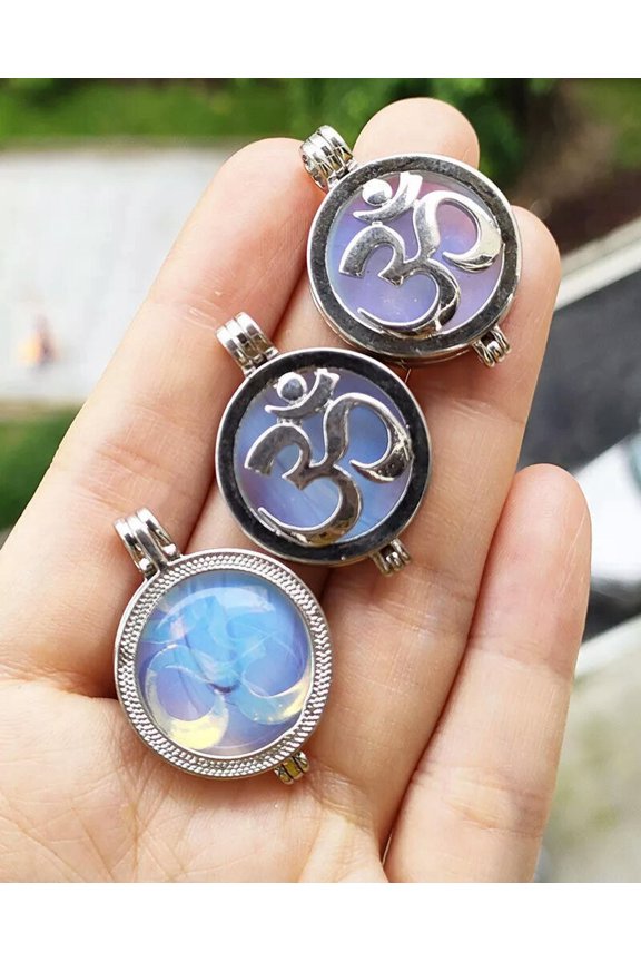 10pcs Opal Gems Yoga OM Pendants Box Chakra Reiki Healing Amulet
