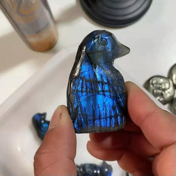 HOOUN 1PC Natural Labradorite Mini Penguin Skull Carved Quartz Crystal Healing Stone