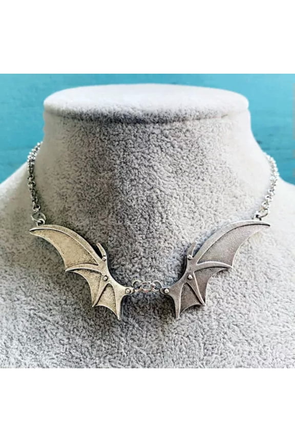 Creative Bat Necklace Chain Flying Wings Spread Charm Pendant Vampire Halloween-Silver