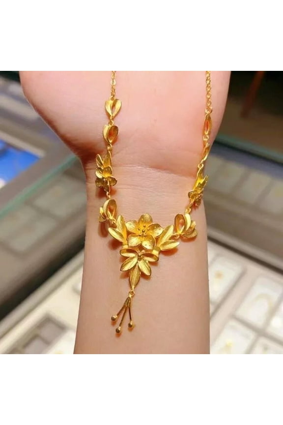 Flowers blooming like a piece 24K Thai Baht Yellow Gold GP Filled Necklace 18