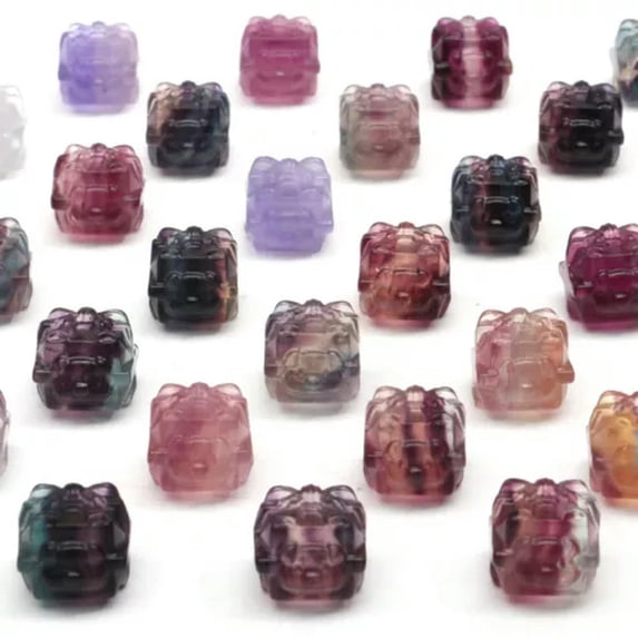 HOOUN Natural Fluorite Animals Statue Stone Carving Quartz Crystal Healing Reiki Decor-1PC Random Colour-Christmas Gift Box