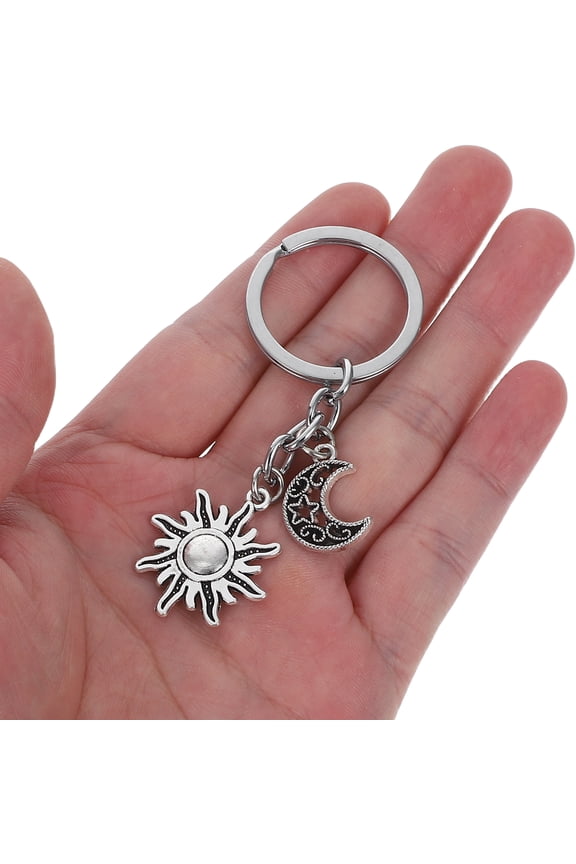 Decorative and Sun Keychain Pendant, Zinc Alloy Charm Accessory for Keys, Bags, and Everyday Use
