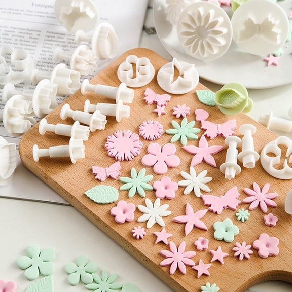 33-Piece Fondant Mold Set Cake Tool Spring-Pressed Cartoon Pasta Cookie
