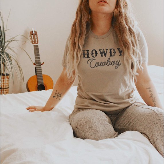 HOWDY COWBOY Graphic Short sleeve T-Shirt