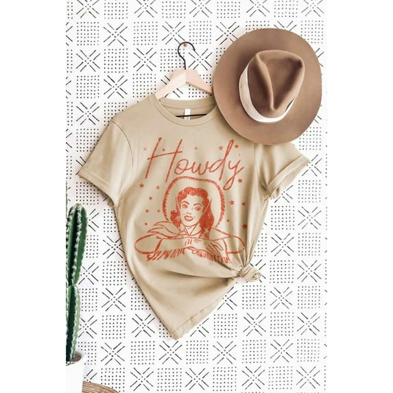 HOWDY COWGIRL GRAPHIC PLUS SIZE Tee T-Shirt / T-SHIRT