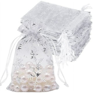 Lacy Snowflakes Wrapping Paper (36 Sq. ft.) | Innisbrook Wraps