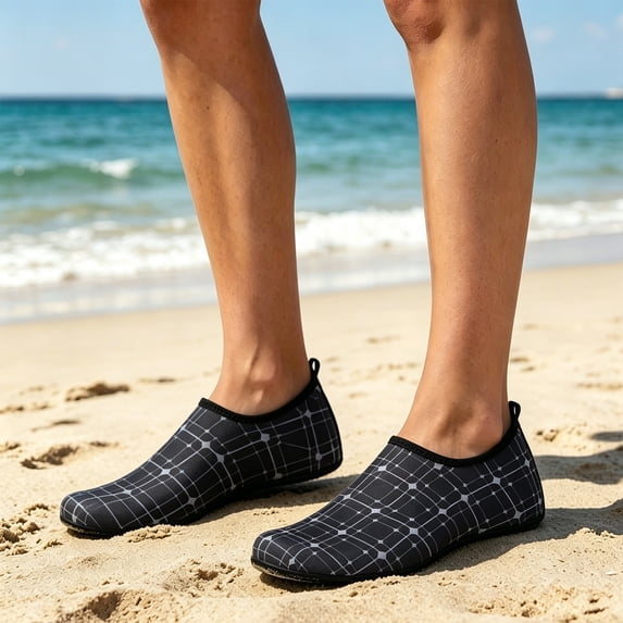 HTHLVMD Quick-Dry Water Shoes, Geometric Print Aqua Socks, Women Non-Slip Beach Shoes, Water Shoes for Women Men Quick-Dry Non-Slip Aqua Socks Swim Beach Yoga Pool Camping, Dark Purple 7