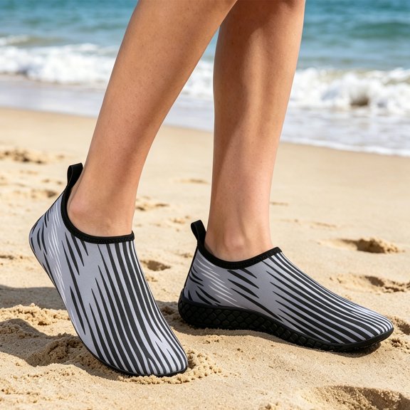 HTHLVMD Water Shoes for Women, Quick Dry Aqua Socks, Non-Slip Beach Shoes, Water Shoes Women Men Adult Quick-Dry Aqua Socks Barefoot Non Slip for Beach Swim River Pool Lake Surf, Light Gray 6.5