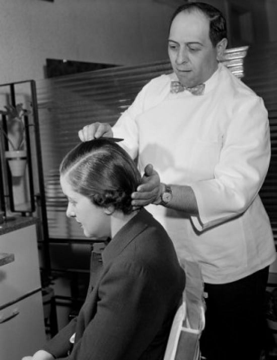 Hairdresser preparing hairstyle in hair salon Canvas Art - (18 x 24)