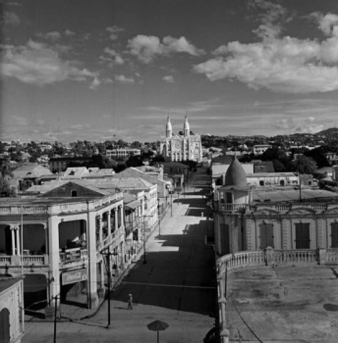 Haiti Port Au Prince cityscape Canvas Art - (24 x 36)