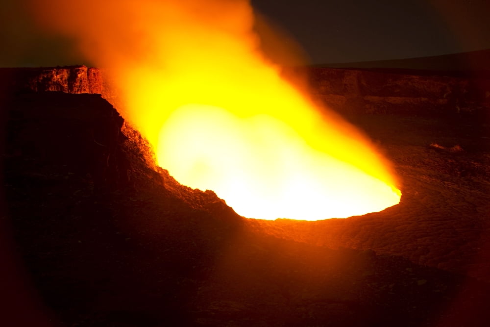 Halemaumau Crater of Kilauea Volcano Big Island of Hawaii Canvas Art - Fahad SulehriaStocktrek Images (18 x 12)