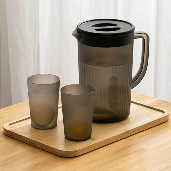 Half Gallon 2 Liter Water Pitcher, Plastic Juice Pitcher with Lid, Heat-Resistant Cold Water Jug, Clear Container, Large Plastic Container, Milk Dispenser, Tea Pitcher, for Lemonade Tea Beverage