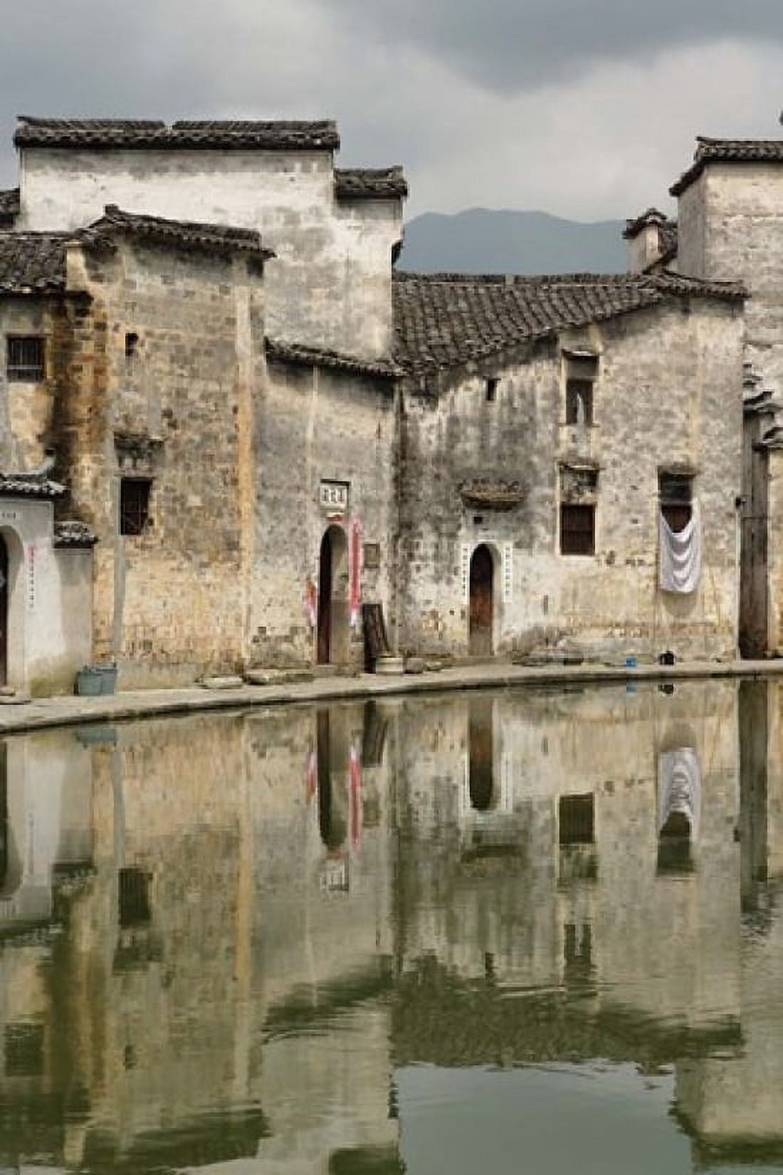 Half Moon Pond Hong Cun Village Yi County China Canvas Art - Adam Jones DanitaDelimont (23 x 35)