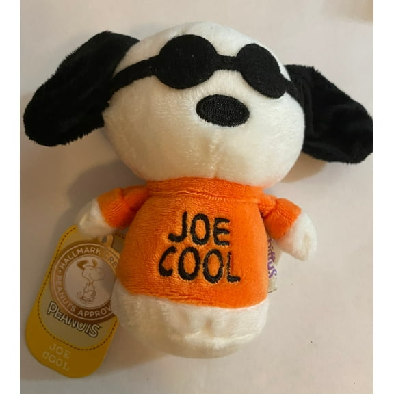 Hallmark Itty Bittys Peanuts Snoopy Joe Cool Plush With Sound New with Tag