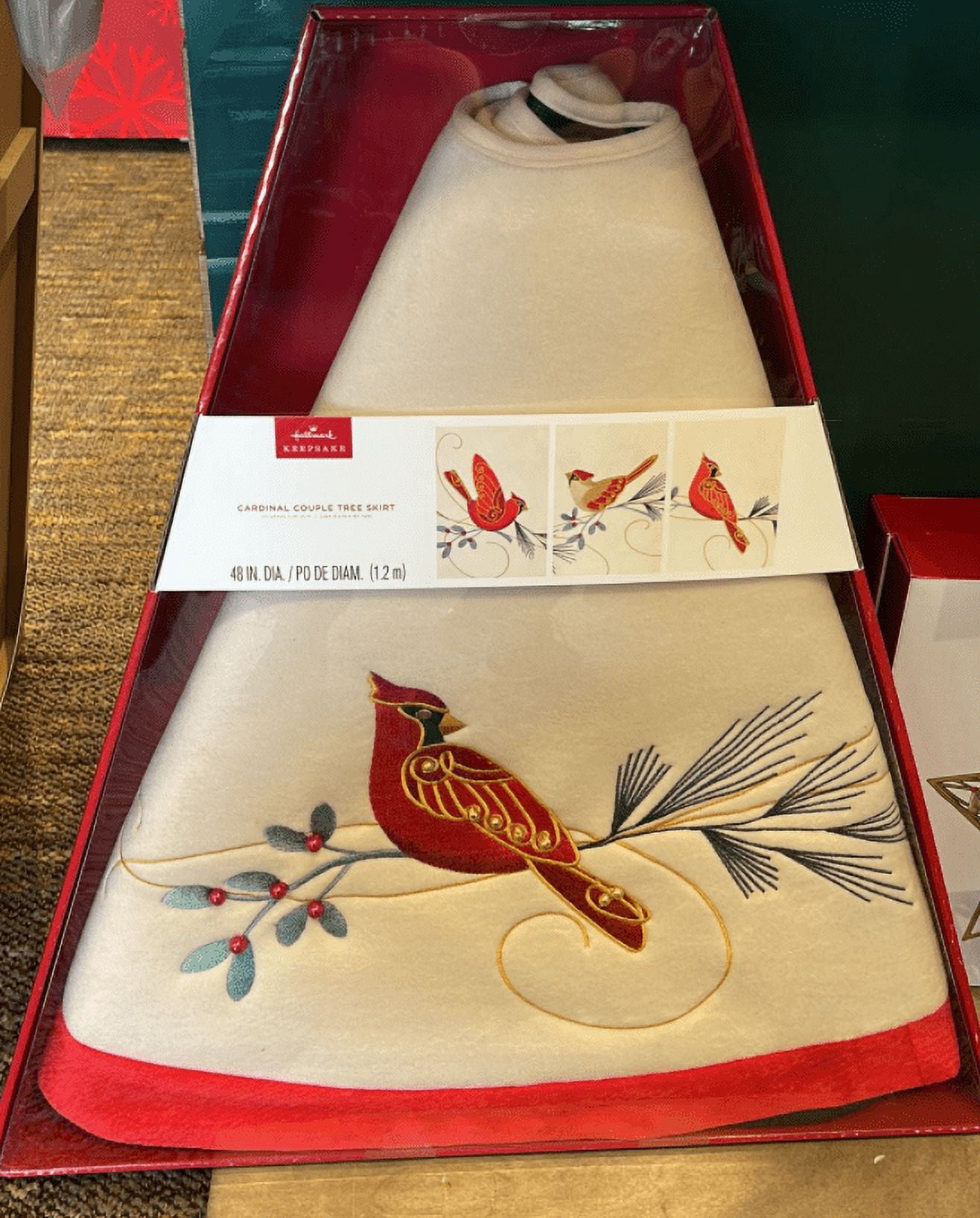 Hallmark Keepsake 2022, Cardinal Couple Christmas Tree Skirt