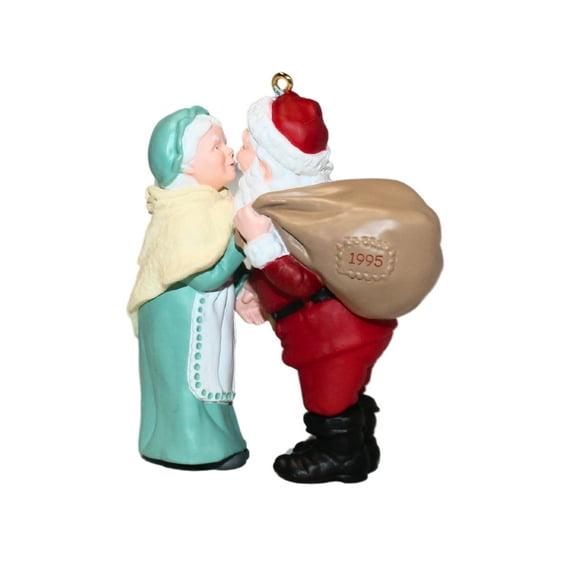 Hallmark Ornament: 1995 Christmas Eve Kiss | QX5157