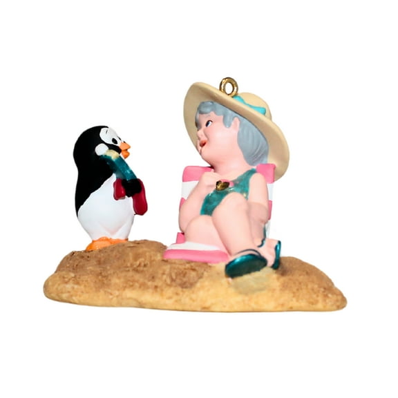 Hallmark Ornament: 2000 Mrs. Claus's Holiday | QX8011