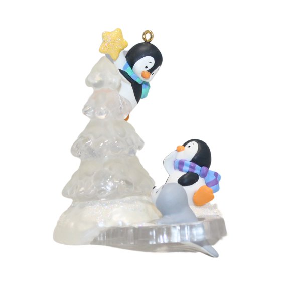 Hallmark Ornament: 2002 Topping the Tree | QX6953 | Non-Mint Box