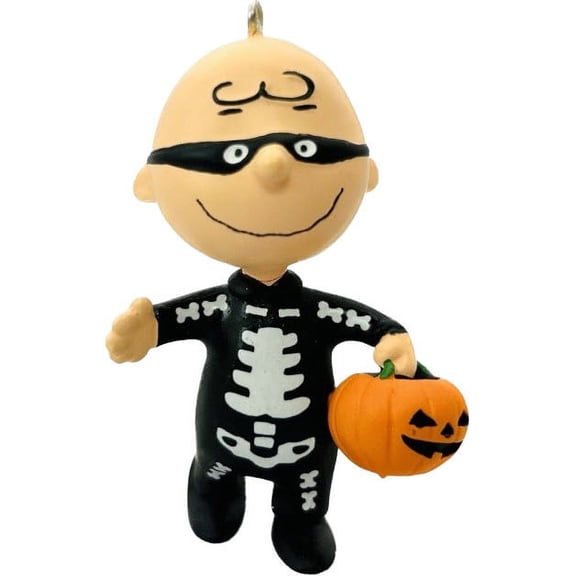 Hallmark Ornament Halloween Skele-brating Charlie Brown Peanuts Gang 2010