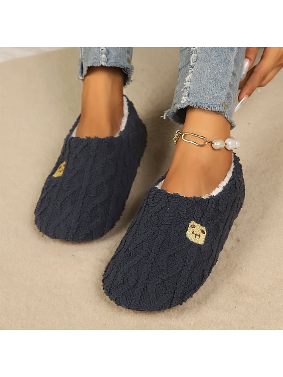 Halloween Bat Slippers for Women Men, Cute Vampire Bat Embroidered Fuzzy House Shoes, Warm Fleece Lined Indoor Slippers
