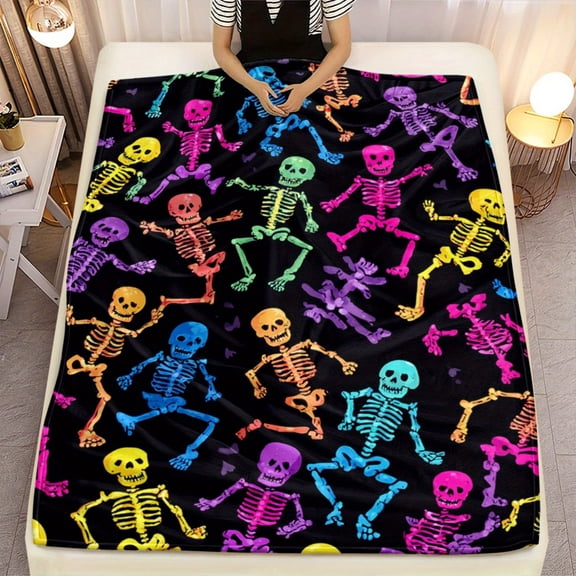 Halloween Blanket - Soft Warm Flannel Throw with Spooky Dancing Skeletons Pattern - Heavyweight 280GSM All-Season Large Area or Bedspread - Perfect for Couch, Camping, Parties - Gift for Halloween De