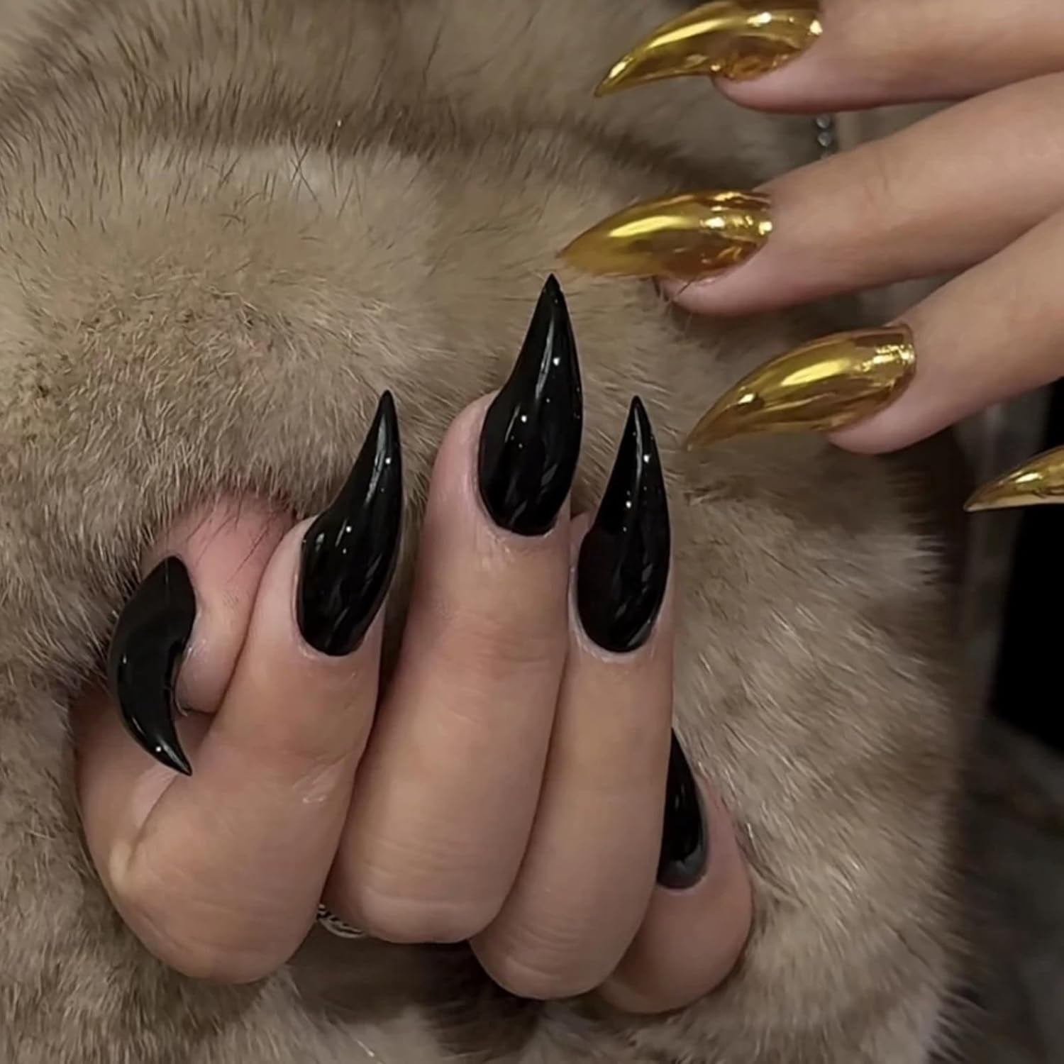 Halloween Claw Press on Nails Short Stiletto Black Gold Two-Color Witch Press on Nails Reusable Thick Acrylic Cat Dragon Eagle Claw False Nail Glossy Glue on Nail