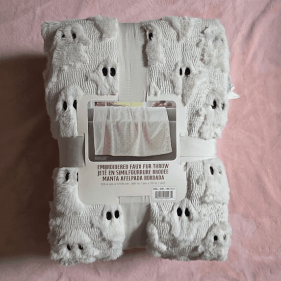 Halloween Faux Fur Throw Blanket with Cute Spooky Embroidery, Cozy Soft Warm Fall Throw for Couch Bedroom Living Room, Ideal Seasonal Gift Home Decorative Accent(27.6"*39.4",Ghost)