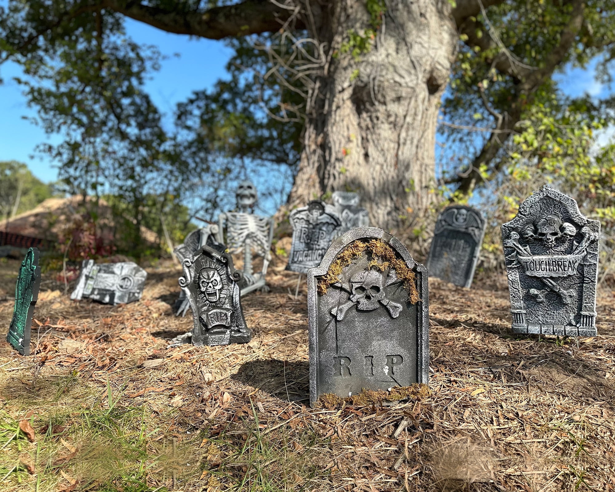 Halloween Foam RIP Graveyard Tombstones, 10 Pack Tombstone with ...