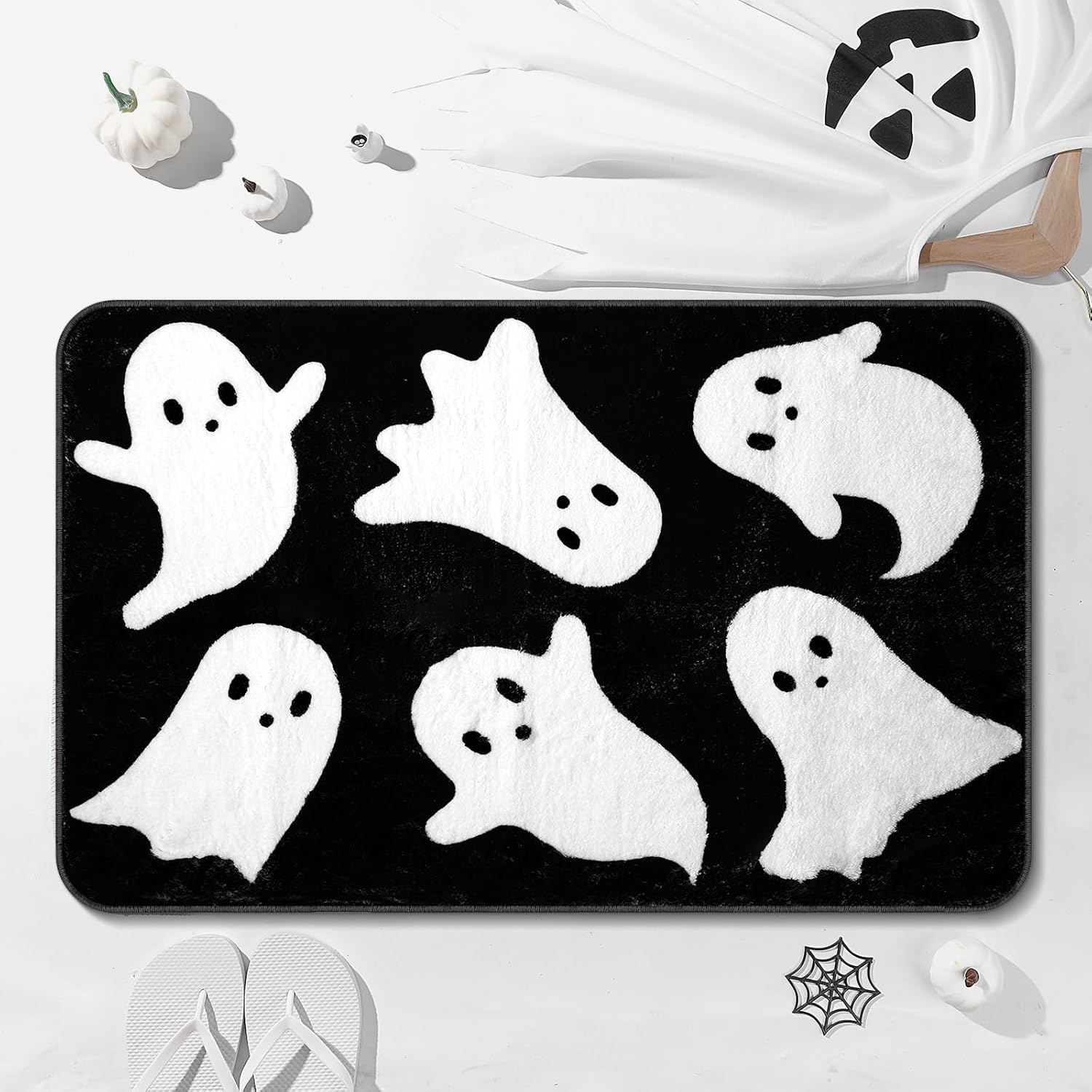 Halloween Ghost Bathroom Rug Cute Spooky Halloween Bathroom Decor Non Slip Halloween Bath Mat Machine Washable Ghost Shower Floor Mat Halloween Rug for Bathroom Home Decor(Black, White)