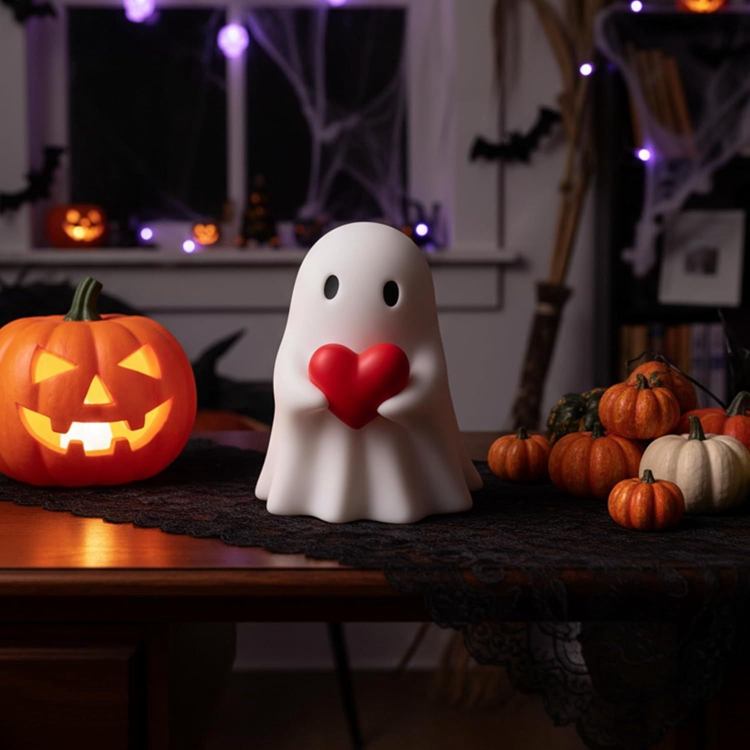 Halloween Ghost Figurine, Spooky Resin Ghost Statue, Cute Ghost Halloween Decoration for Home and Office Desktop Decor Display Ornaments