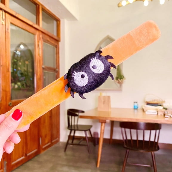 Halloween Party Favors Spider Slap Bracelet Plush Wristband Spooky Halloween Decorations Holiday Outfit Props Class Prizes Wrist Accessory Purple Black