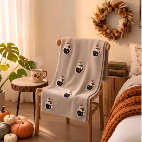 Halloween Potion Bottle Flannel Throw Blanket, Neutral Embossed Potion Bottle Pattern Soft Polyester Decorative Blanket For Sofa Bed Couch Fall Home Decor