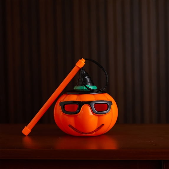 Halloween Pumpkin Light Portable Lantern with Funny Expressions Handheld LED Lamp for Kids Party Kindergarten Trick or Treat Props