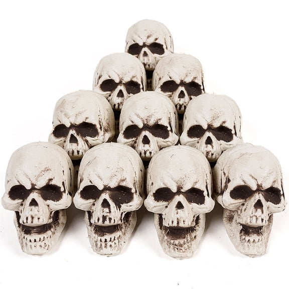 Halloween Skull Decoration Pendant, Small Skull Props for Halloween Decoration, Mini Resin Skull Ornament for Shelf Mantel Tabletop Display, Spooky Skull Pendant for Halloween Party Favor Home Decor