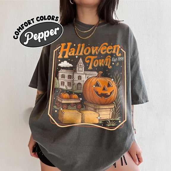 Halloweentown Est 1998 Comfort Colors T-Shirt, Retro Halloweentown University Graphic Shirt, Spooky Apparel, Funny Fall,Pepper Color,Size M