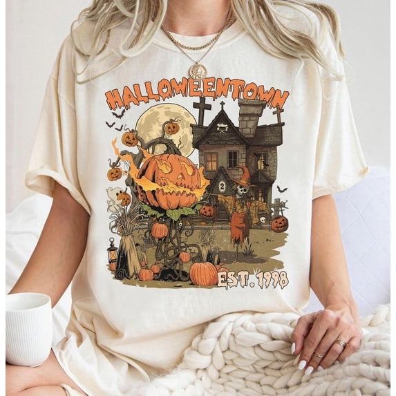 Halloweentown Est 1998 T-shirt, Haunted House, Scarecrow Skeleton, Full Moon Halloween Tee,Natural Color,Size L