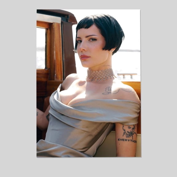 Halsey World Tour 2025 Size 24''x36'' - Kiloa