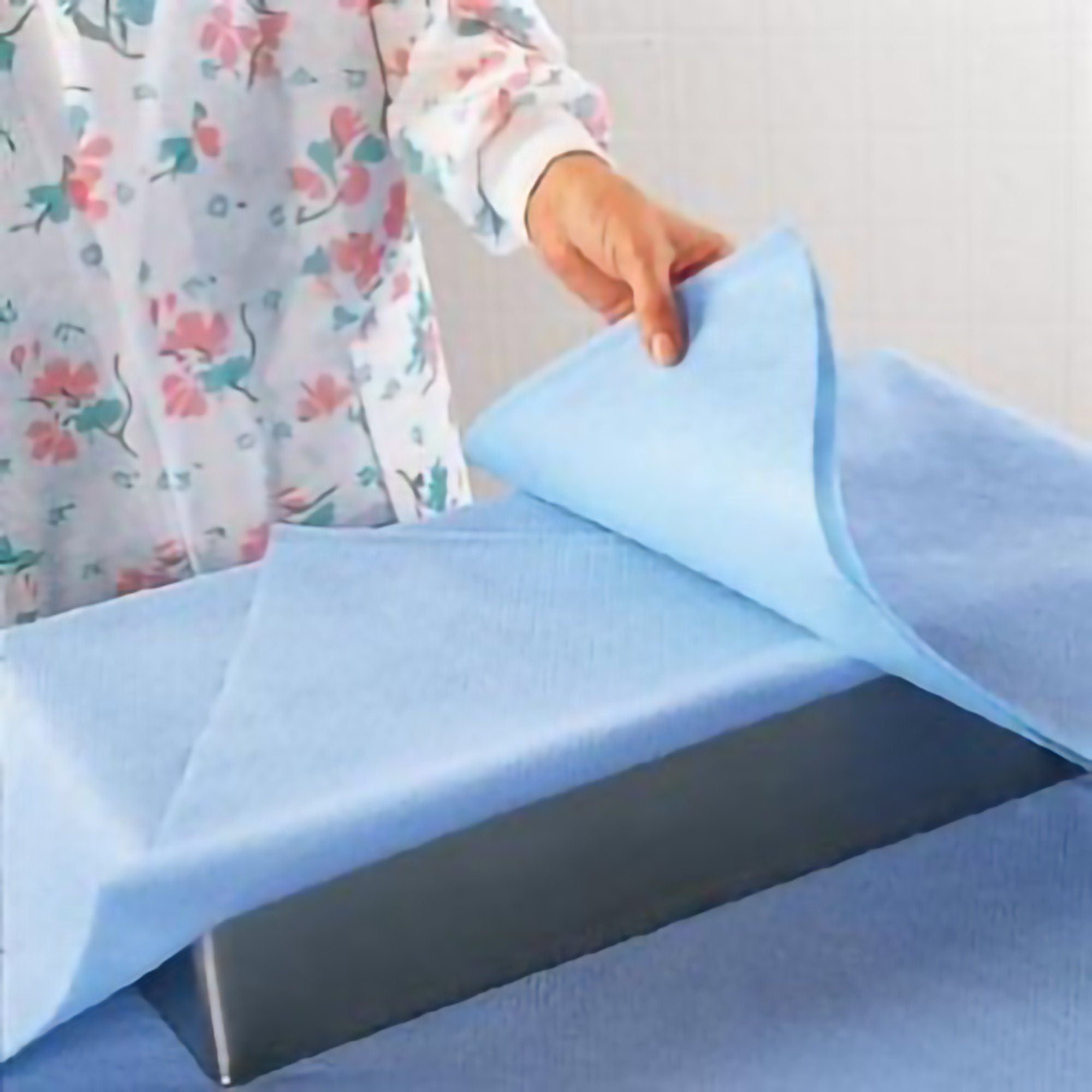 Halyard H100 Sterilization Wrap, 30 x 30 Inch (CS/2)