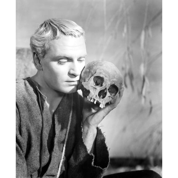 Hamlet Laurence Olivier 1948 Movie Poster Masterprint (24 x 36)